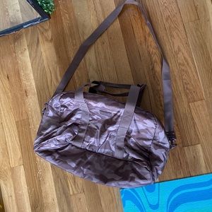 Bag spacious fir traveling